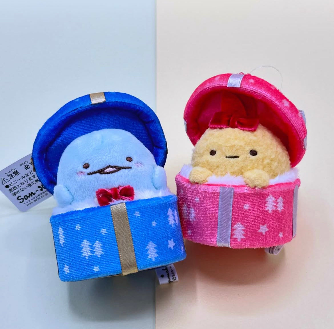 Sumikko gurashi角落生物｜Gurashi Burasage Plush2024圣诞限定礼物盒毛绒玩偶挂件/包挂｜约 85 x 60 x 55mm