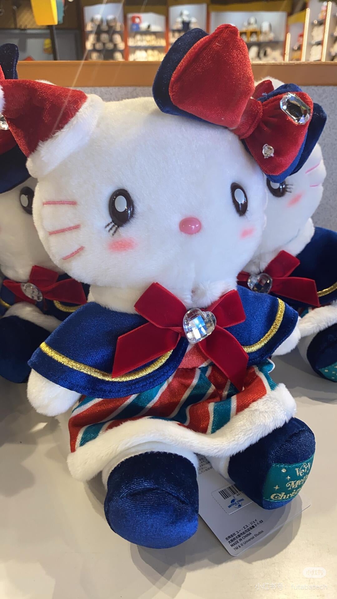 usj大阪环球影城｜2024圣诞限定超美水钻斗篷大衣Hello Kitty凯蒂猫毛绒玩偶/公仔