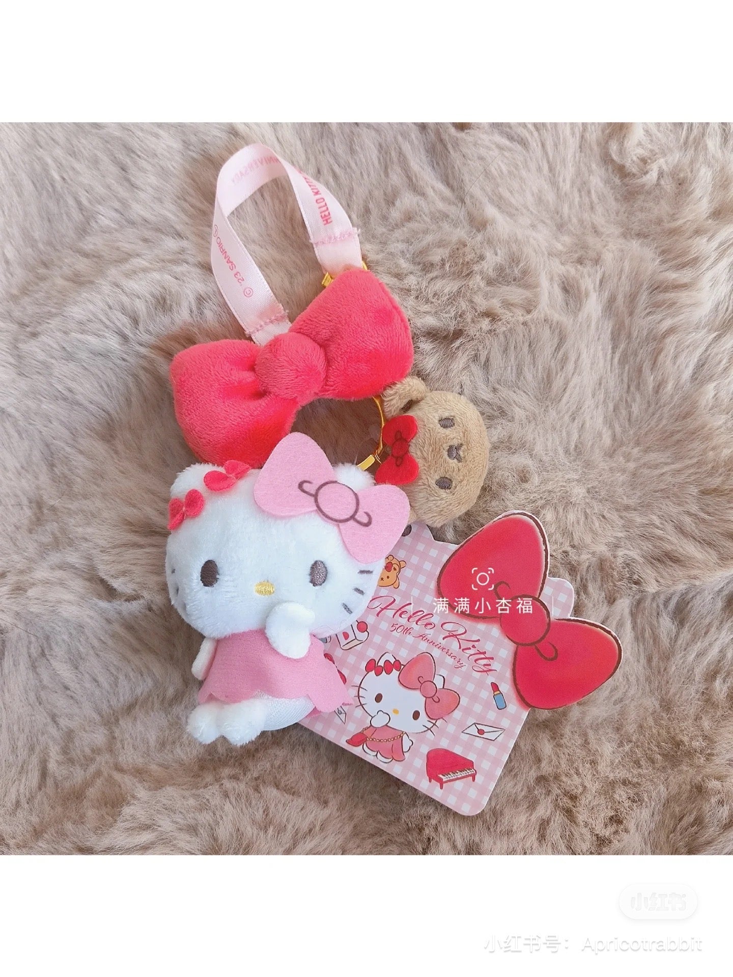 Sanrio三丽鸥｜Hello Kitty50周年蝴蝶结泰迪熊毛绒挂件｜约13cm