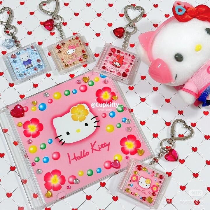 Sanrio｜Secret CD Style Keychain - Our Heisei Pop Blind Box 平成复古钻石CD钥匙扣盲盒/全6种｜1枚入