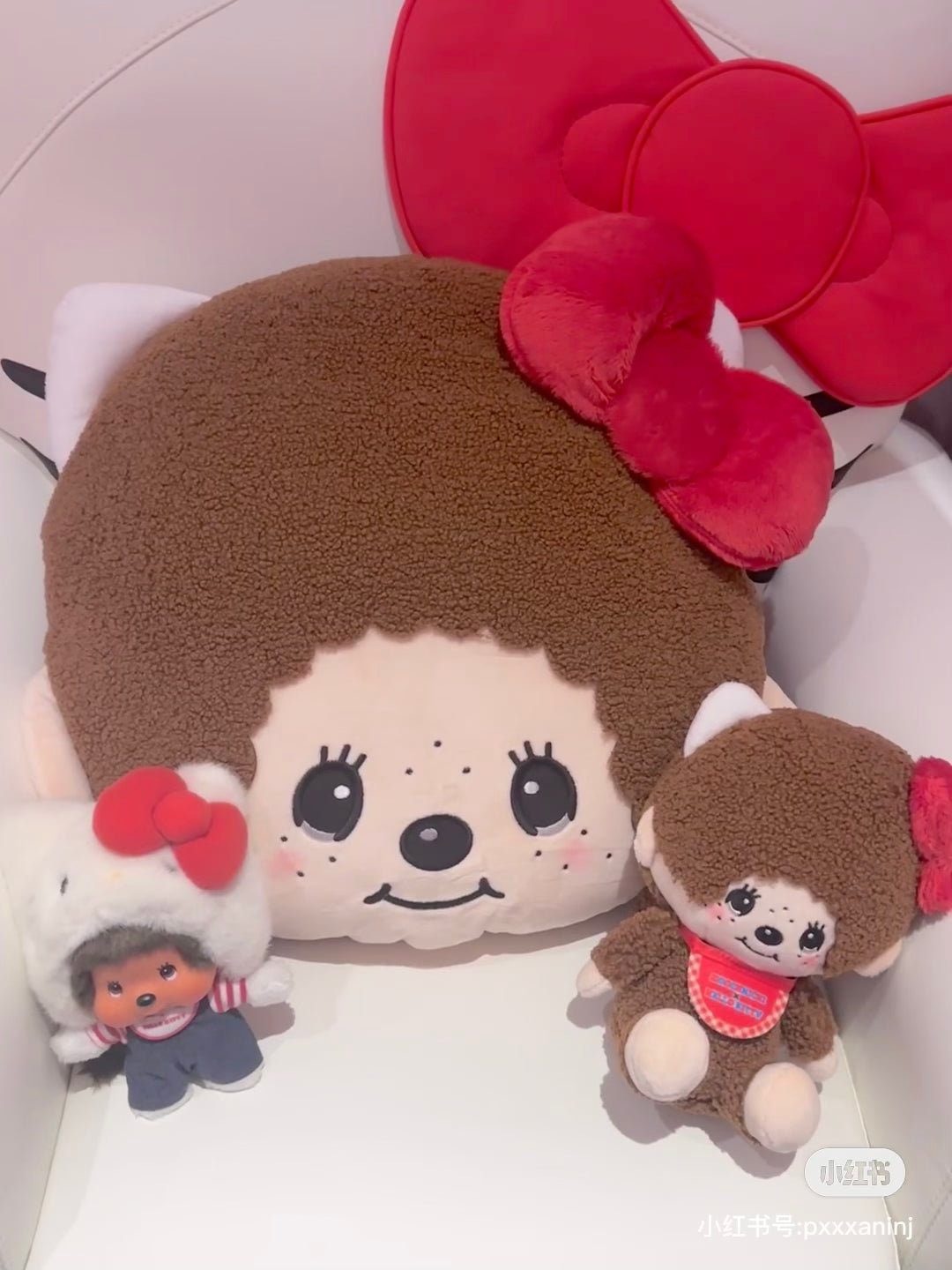 Monchhichi｜Sanrio Die-cut Cushion - Hello Kitty｜400x375x130mm approx.