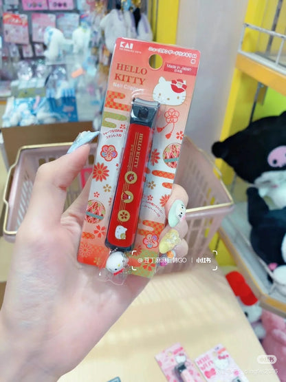 KAI贝印｜Hello Kitty Nail Clipper - Japanese Style (Red) S和风凯蒂猫大头吊饰不锈钢指甲钳S号/防飞溅｜约20 x 50 x 135mm