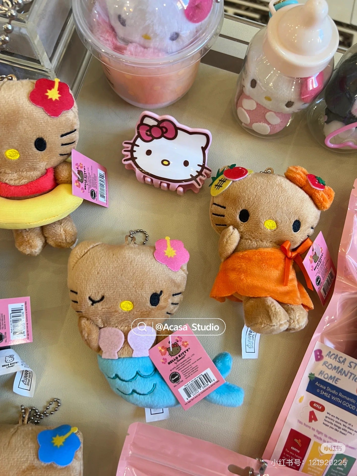 Sanrio三丽鸥｜HAWAII 夏威夷Hello kitty50周年限定黑皮游泳圈玩偶挂件/包挂