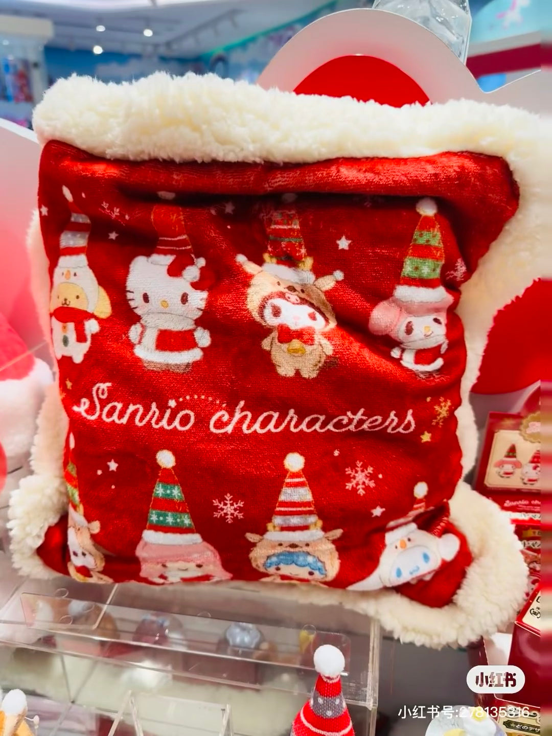 Sanrio三丽鸥｜Cushion Blanket - Christmas 2024圣诞限定可收纳加绒加厚盖毯丝绒抱枕/靠垫/正反面都可爱｜约105×1×70cm