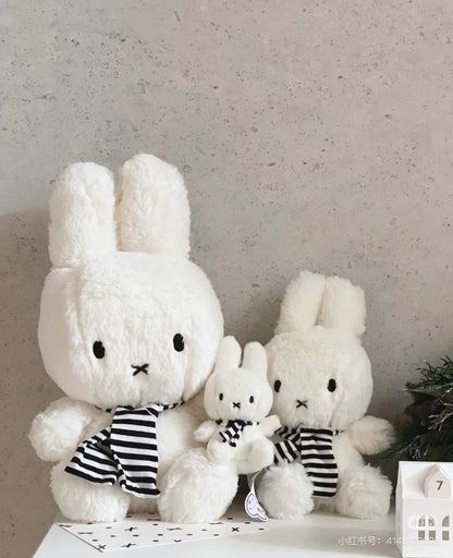 Miffy米菲｜BON TON TOYS - Miffy sitting with scarf黑白条纹围巾坐姿毛绒玩偶/公仔｜约23 cm - 9&