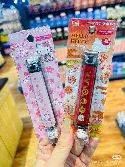 KAI贝印｜Nail Clipper (M) - Hello Kitty : Sakura粉色樱花凯蒂猫大头吊饰不锈钢指甲钳M号/防飞溅｜约2×2×9cm