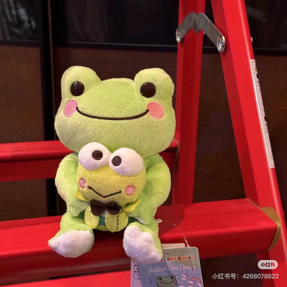 Sanrio｜Kerokero Keroppi 大眼蛙✖️泡菜蛙联名玩偶/挂件｜公仔约H15 x W11 x D13cm/挂件约10×4×9cm