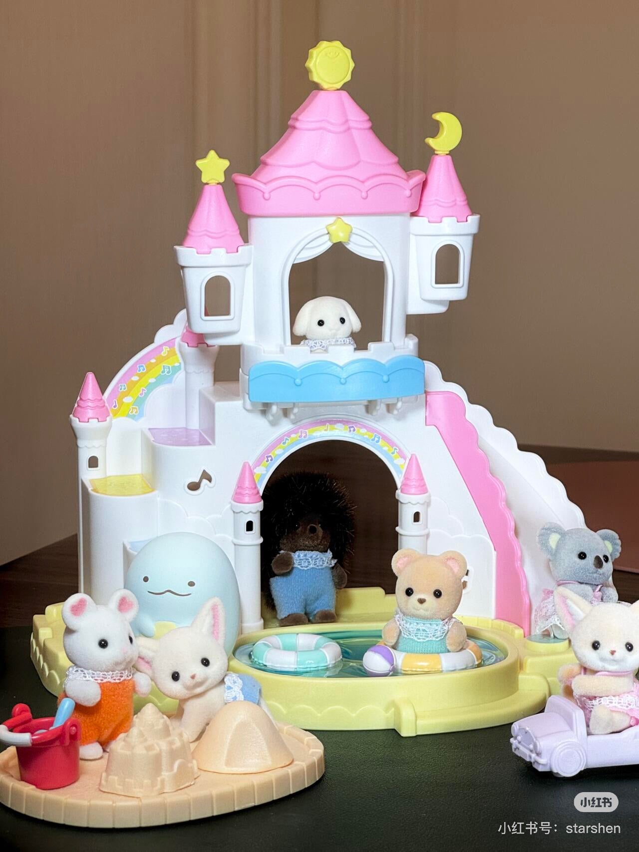 SylvanianFamilies森贝儿家族｜Nursery Sandbox &amp; Pool/Flora Rabbit幼儿园沙盘和泳池+垂耳兔站宝套组/玩具/过家家5746