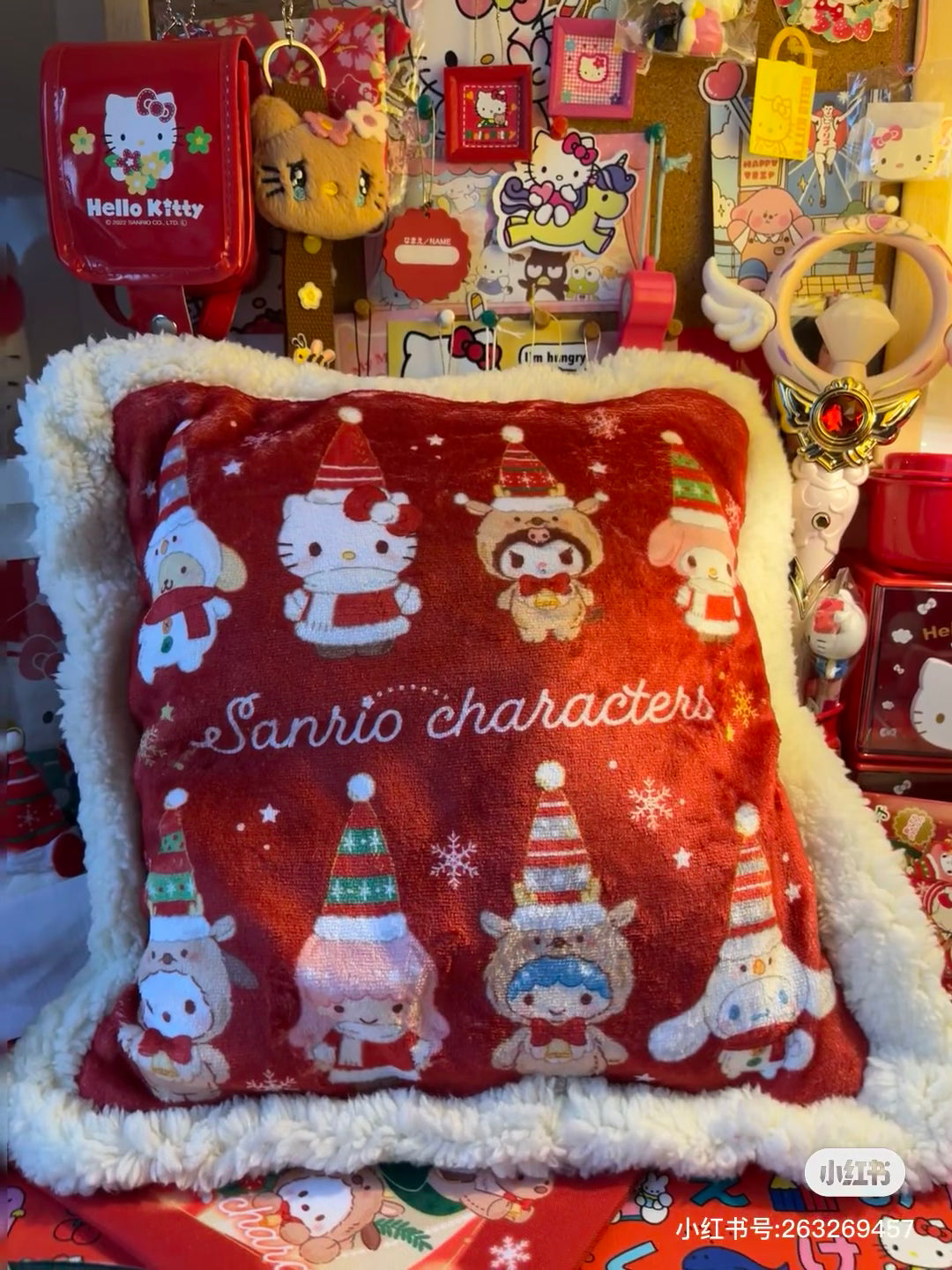 Sanrio三丽鸥｜Cushion Blanket - Christmas 2024圣诞限定可收纳加绒加厚盖毯丝绒抱枕/靠垫/正反面都可爱｜约105×1×70cm