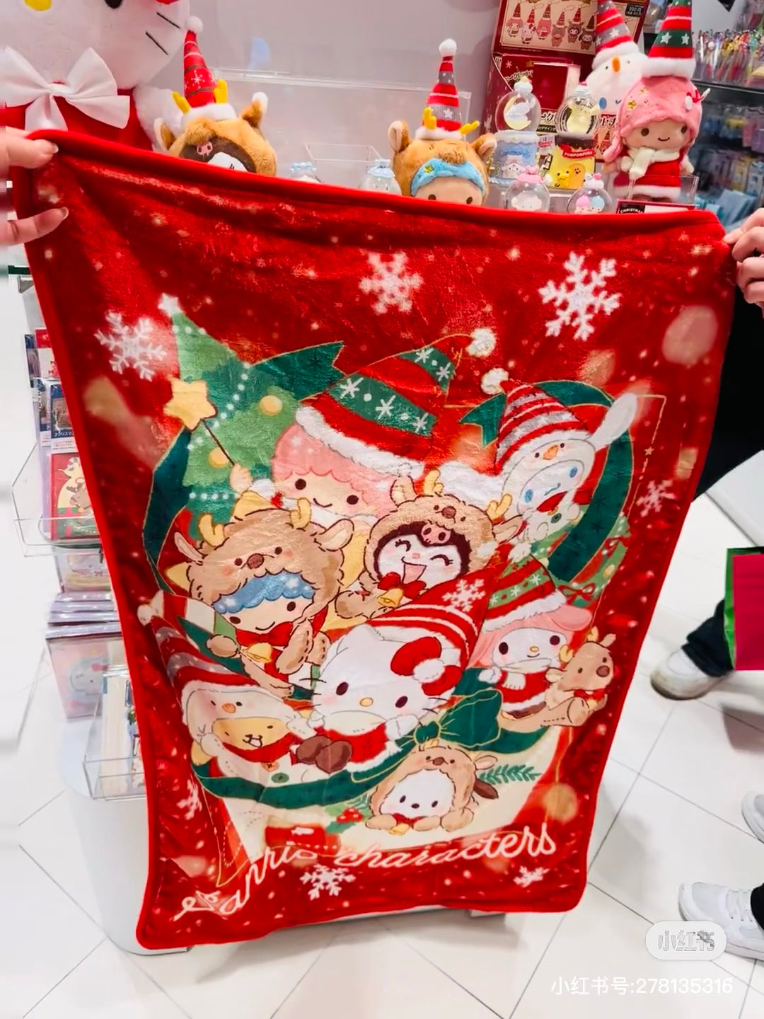 Sanrio三丽鸥｜Cushion Blanket - Christmas 2024圣诞限定可收纳加绒加厚盖毯丝绒抱枕/靠垫/正反面都可爱｜约105×1×70cm