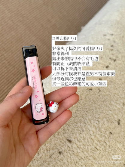 KAI贝印｜Nail Clipper (M) - Hello Kitty : Sakura粉色樱花凯蒂猫大头吊饰不锈钢指甲钳M号/防飞溅｜约2×2×9cm