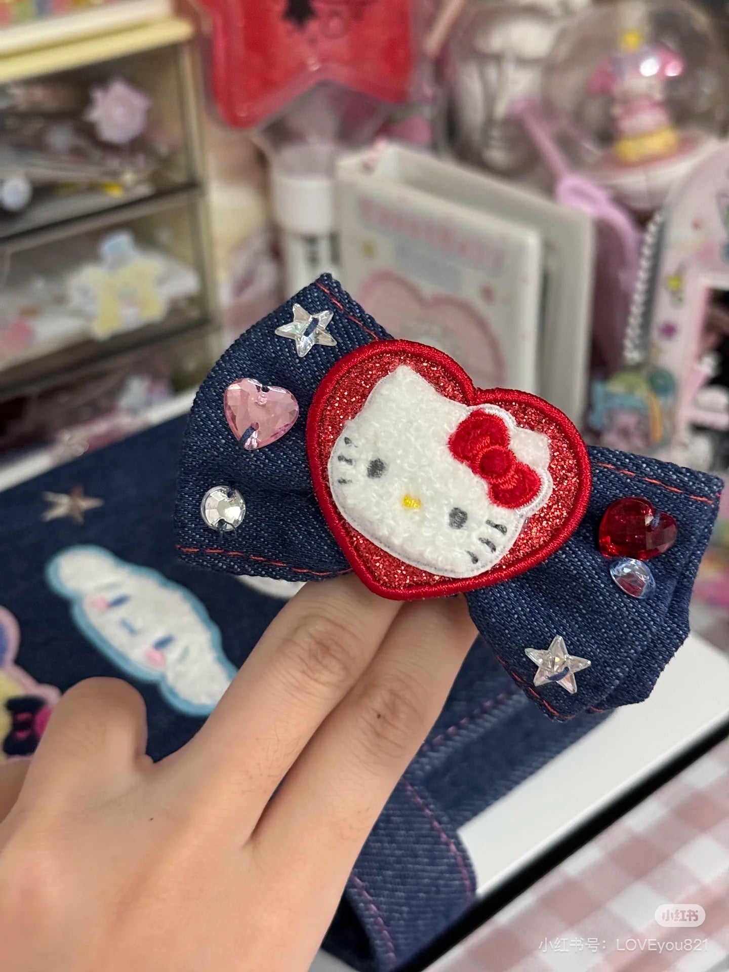 【限购1】Sanrio三丽鸥｜Secret Hair Clip - Denim Patch Blind Box 牛仔丹宁贴布系列发夹盲盒/全8种｜1枚入