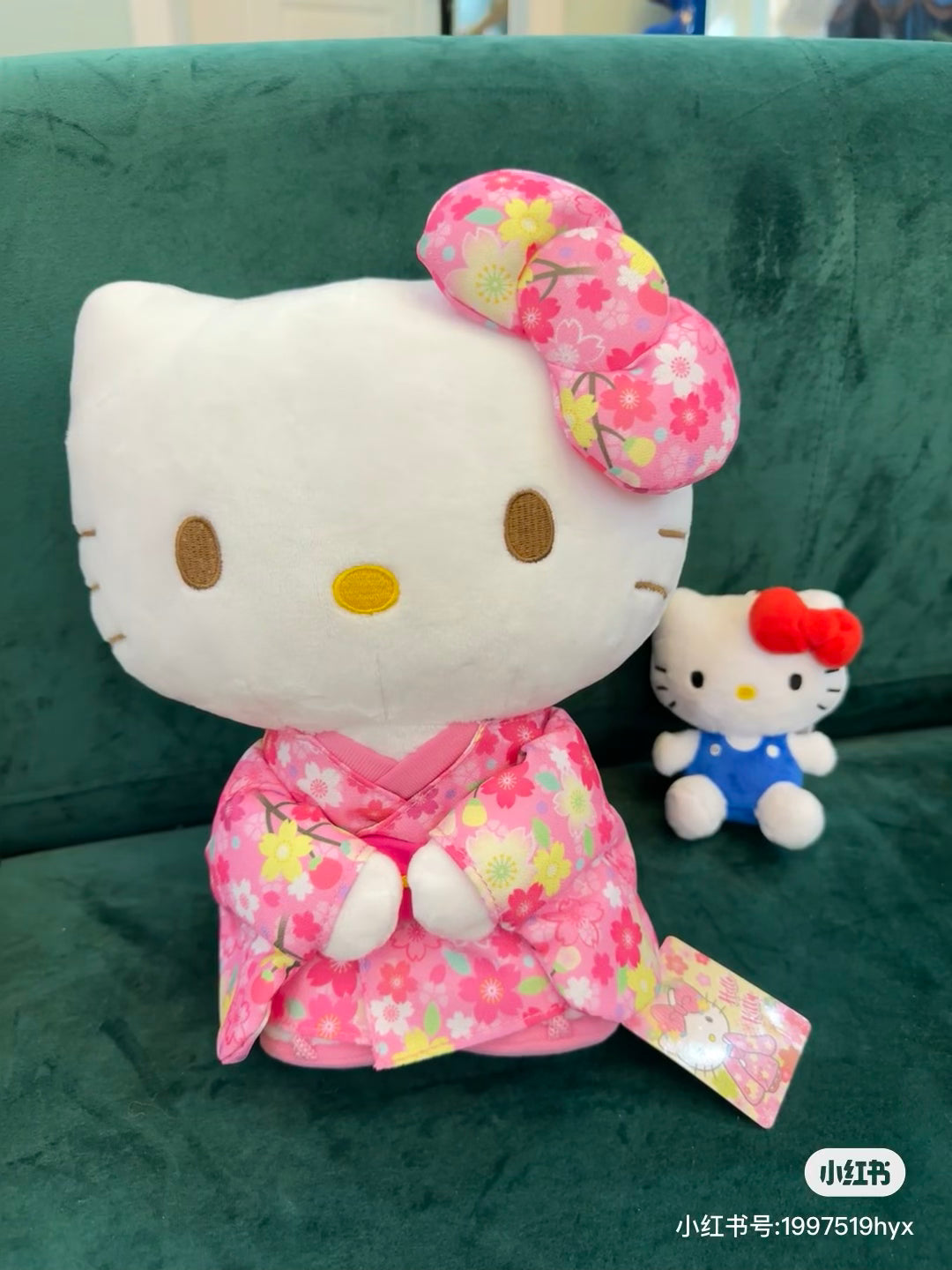 Sanrio三丽鸥｜粉色樱花和服站姿Hello Kitty｜L号约28 x 20 x 10 cm