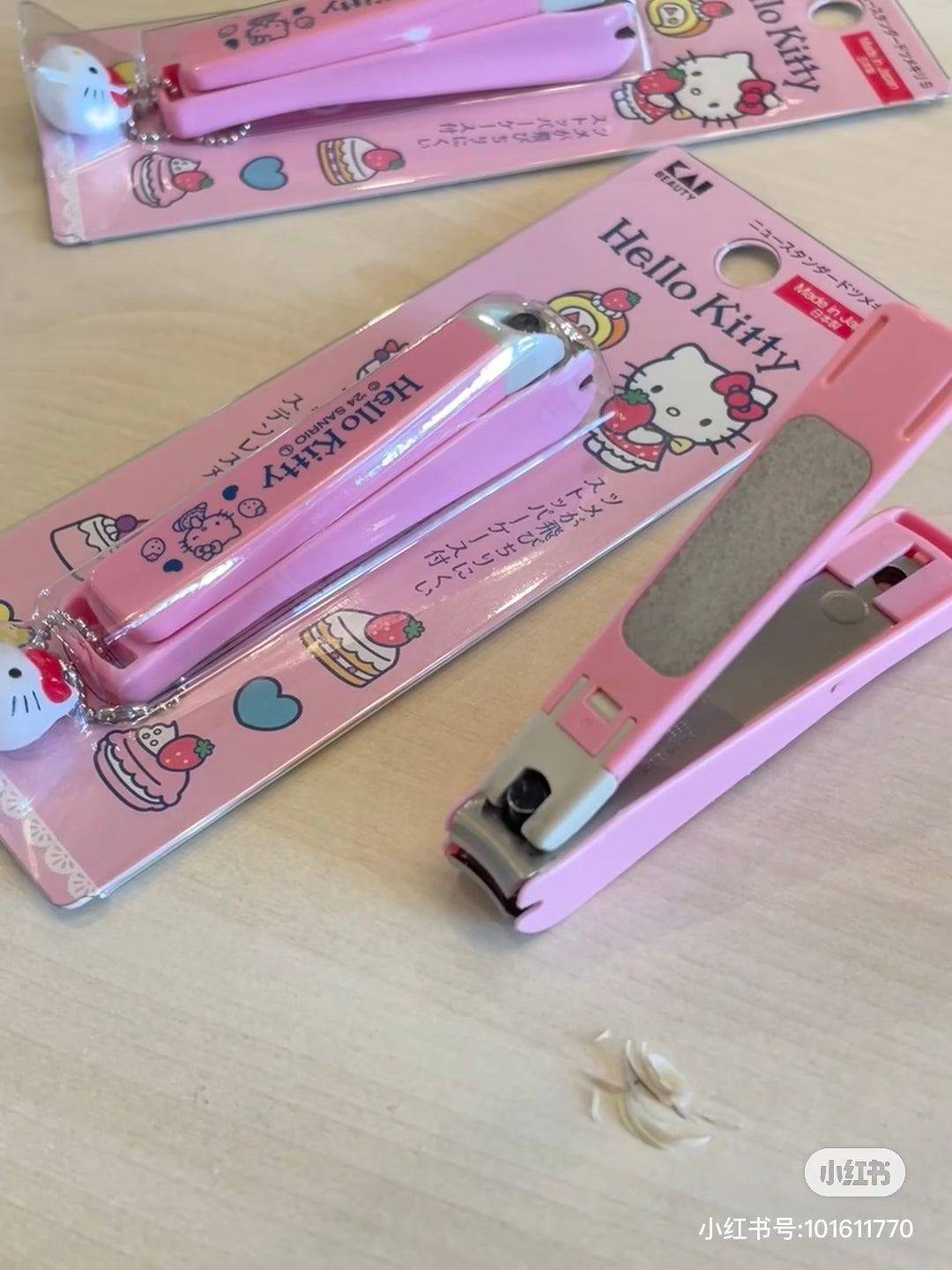 KAI贝印｜Hello Kitty Nail Clipper - M凯蒂猫大头吊饰不锈钢指甲钳M号/防飞溅｜约93x20x22mm