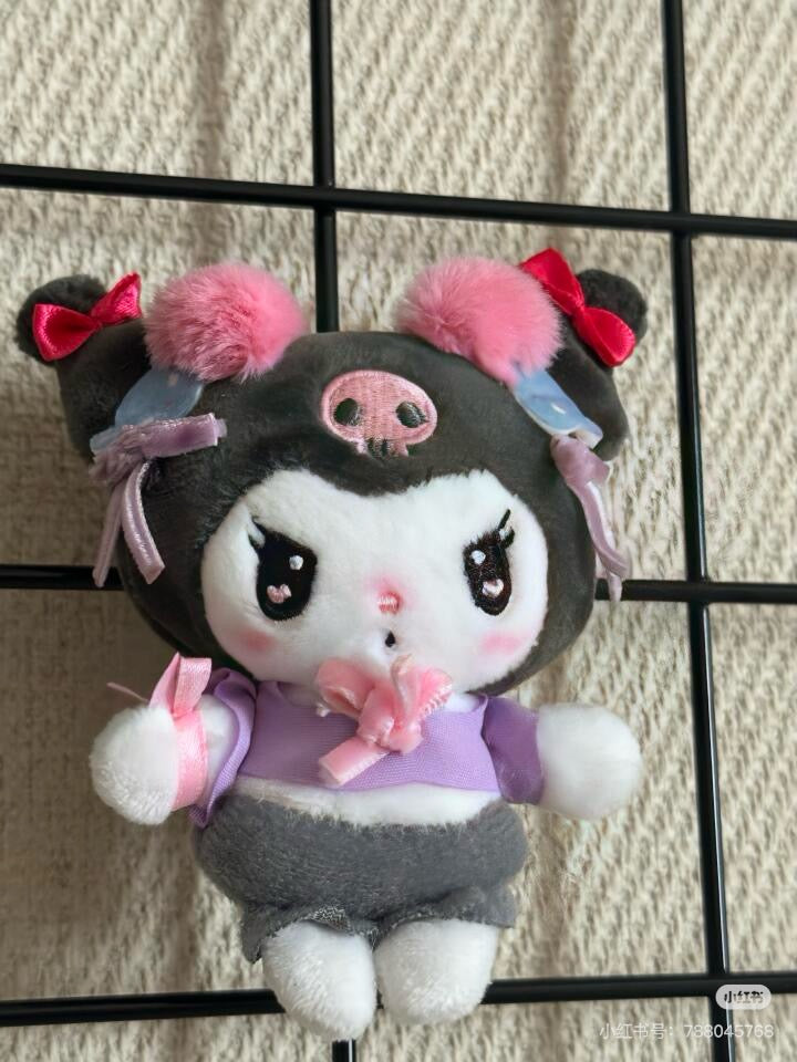 Sanrio三丽鸥｜Mascot Brooch - Kuromi / Romantic Room库洛米生日限定毛绒玩偶胸针/徽章｜约8×3.5×10cm