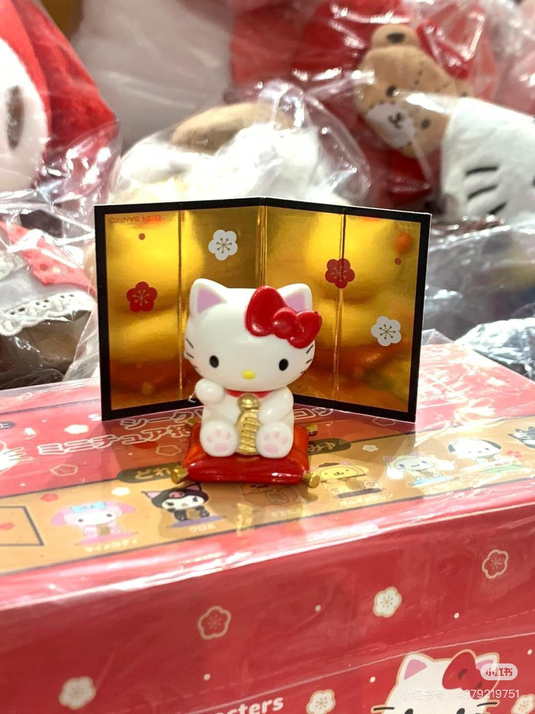 Sanrio三丽鸥｜Secret Mascot - Zodiac Lucky Cat Blind Box 十二生肖蛇年限定坐垫招财猫系列手办摆件盲盒/全8种｜1枚入