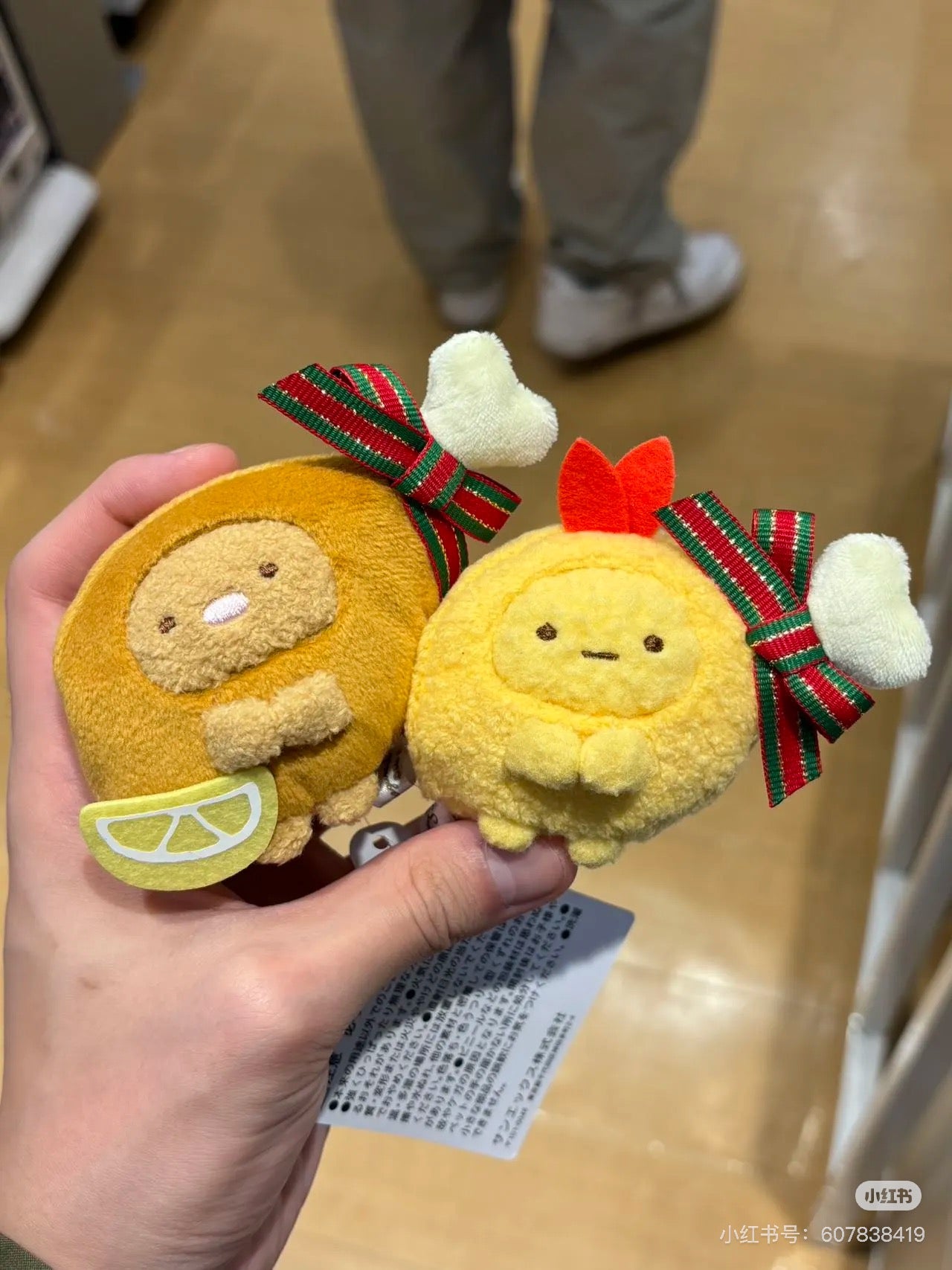 Sumikko gurashi角落生物｜Fried Shrimp &amp; Tonkatsu mini Tenori Plush San-X圣诞限定鸡腿造型炸虾+炸猪排毛绒玩偶套组/手玉｜约H65×W100×D55mm