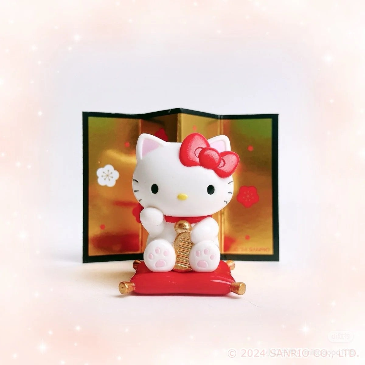 Sanrio三丽鸥｜Secret Mascot - Zodiac Lucky Cat Blind Box 十二生肖蛇年限定坐垫招财猫系列手办摆件盲盒/全8种｜1枚入