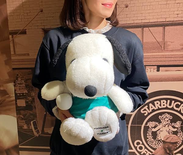 Snoopy｜Starbucks星巴克联名2023限定大只巨茸茸史努比公仔/云朵手感｜高さ約33cm×横幅約28cm×奥行約21cm