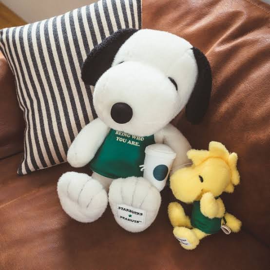 Snoopy｜Starbucks星巴克联名2023限定大只巨茸茸史努比公仔/云朵手感｜高さ約33cm×横幅約28cm×奥行約21cm